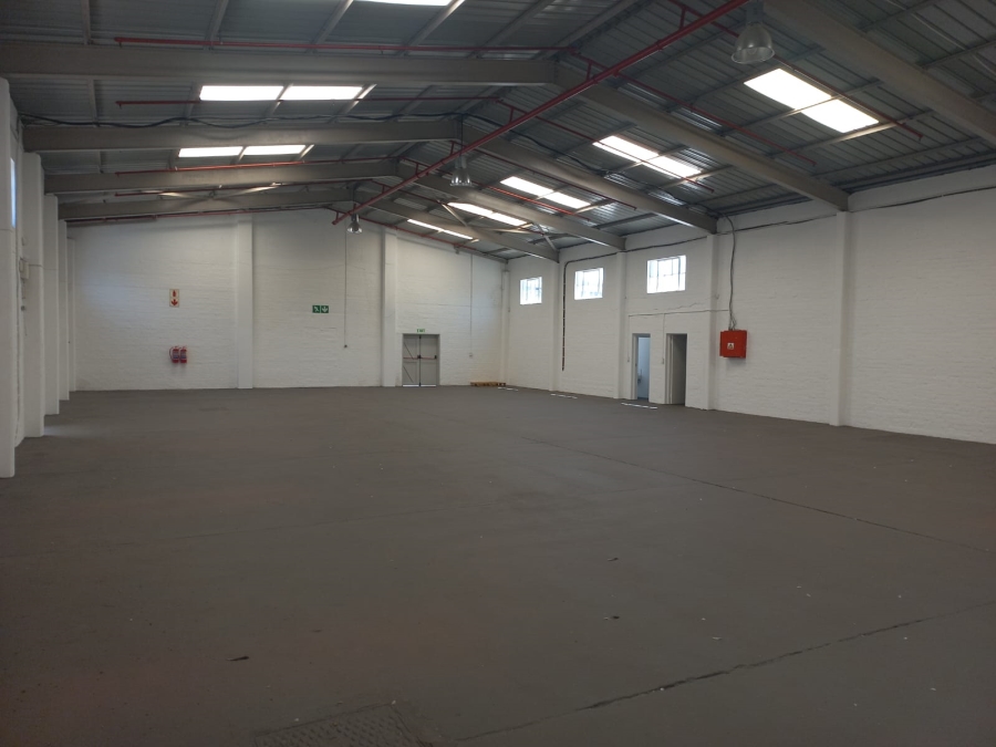 To Let commercial Property for Rent in Maitland Western Cape